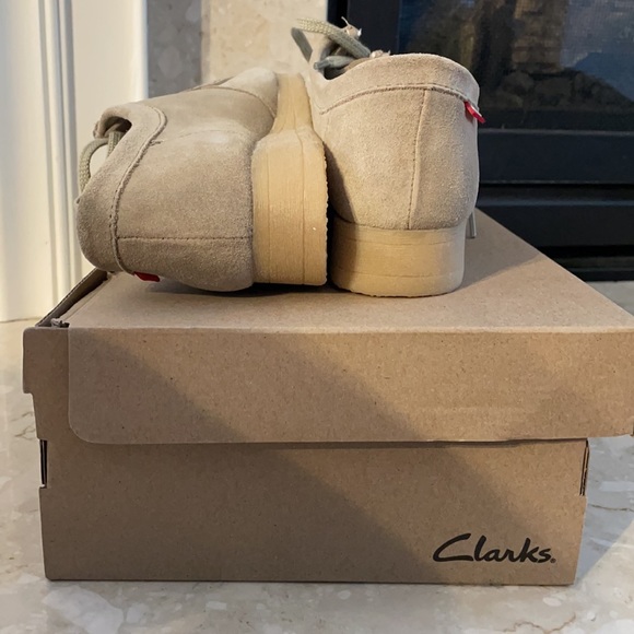 Clarks Tan Ankle Booties (6.5M) main image 5